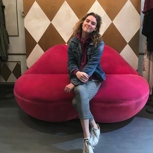 Meet your Posher, Leah